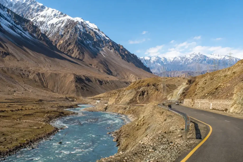Srinagar to Kargil highway NH1 passing through Ladakh mountains with snow-capped peaks